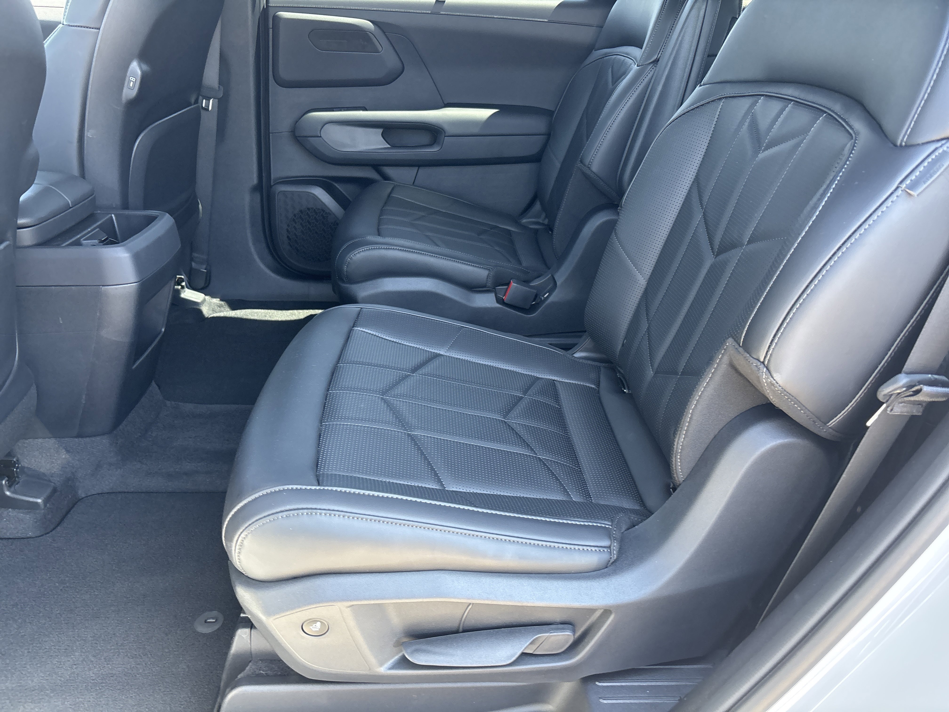 Used 2027 Kia Telluride EX X-Line AWD/4WD image 16