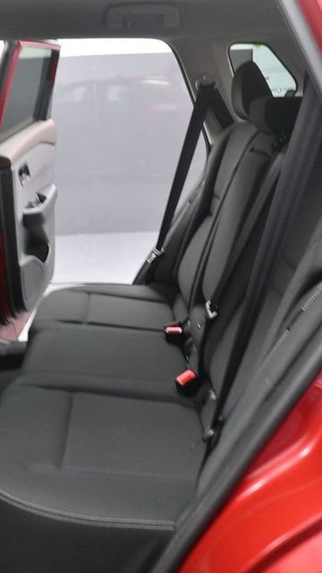 Used 2023 Nissan Rogue S AWD/4WD image 14