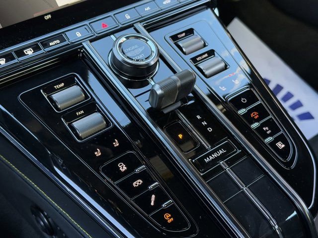 New 2025 Aston Martin V8 Vantage Coupe image 28