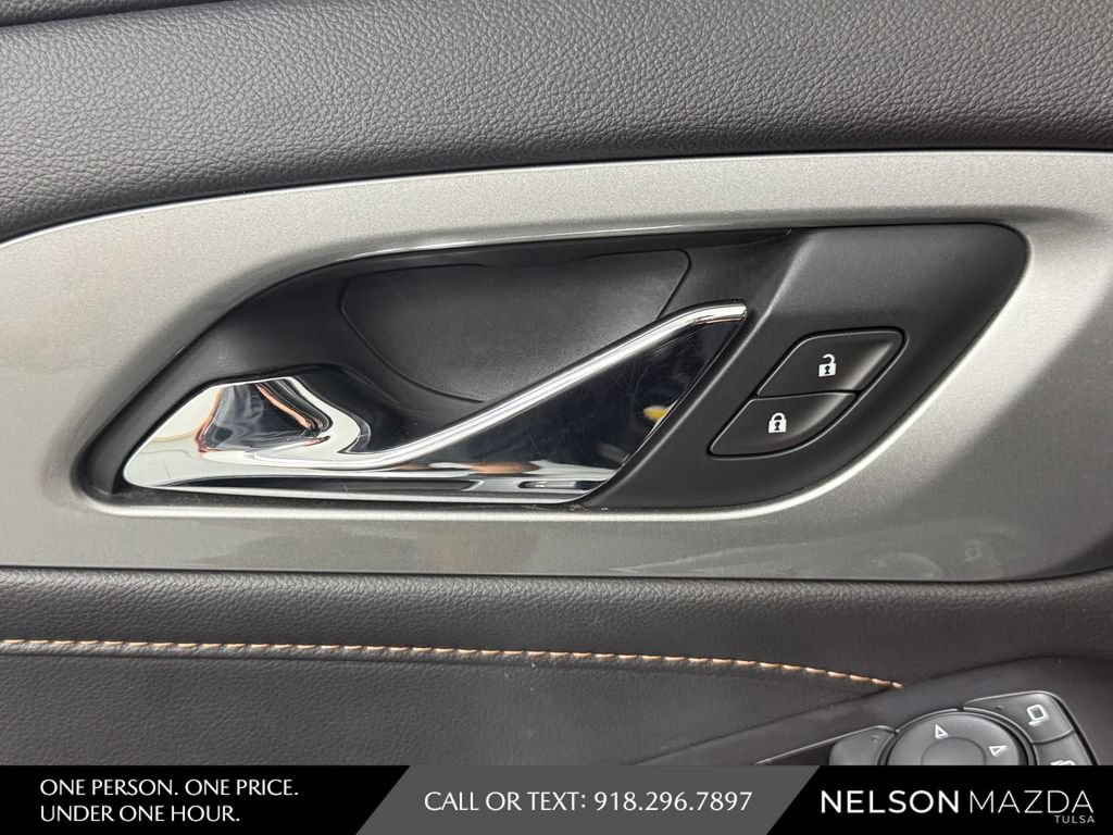 Used 2019 Chevrolet Traverse LS FWD image 19