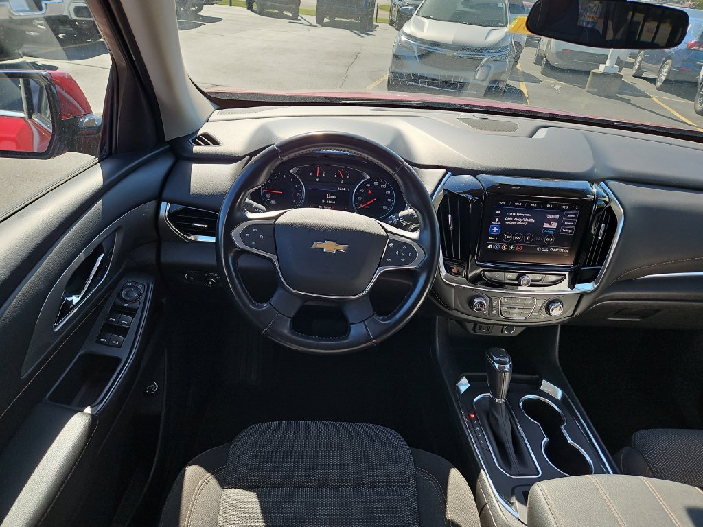 Used 2020 Chevrolet Traverse LT FWD image 13