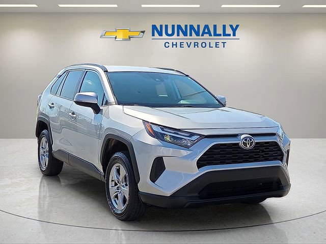 Used 2025 Toyota RAV4 XLE image 7