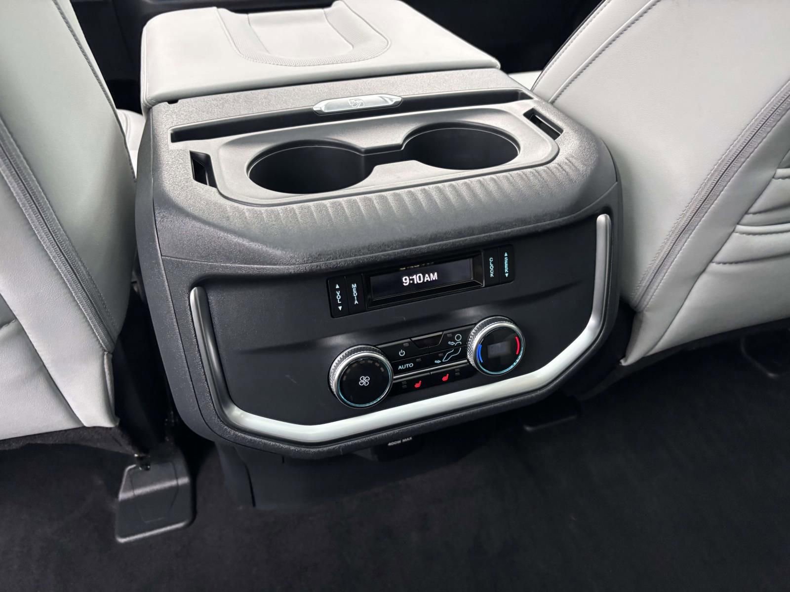 Used 2025 Ford Expedition Platinum w/ Platinum Ultimate Package image 34
