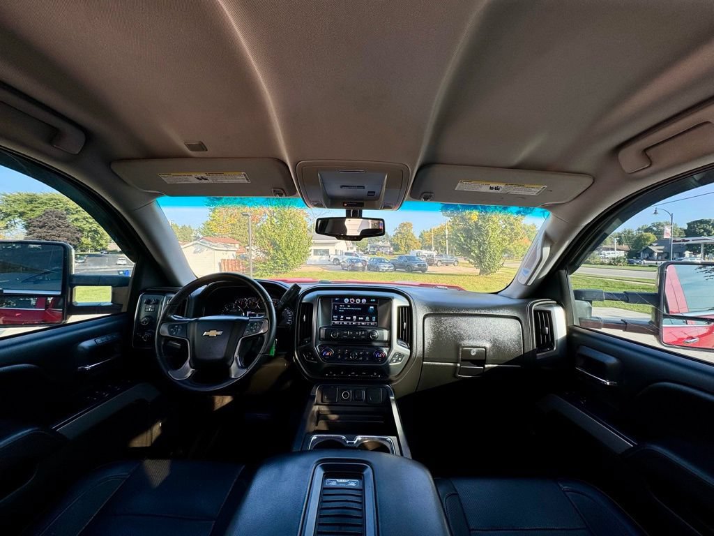 Used 2016 Chevrolet Silverado 1500 LTZ Z71 w/ LTZ Plus Package AWD/4WD image 12