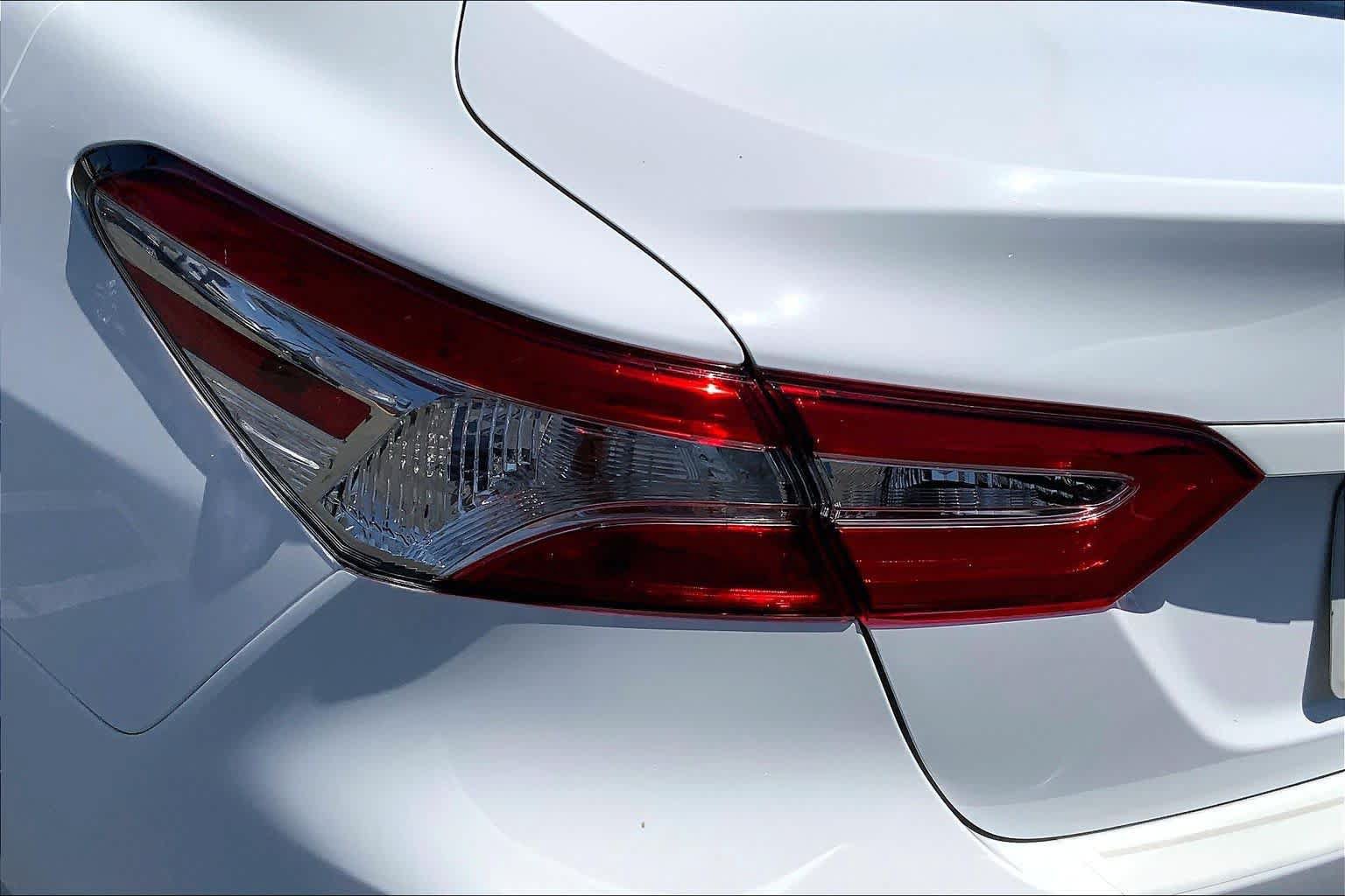 Used 2020 Toyota Camry LE FWD image 28