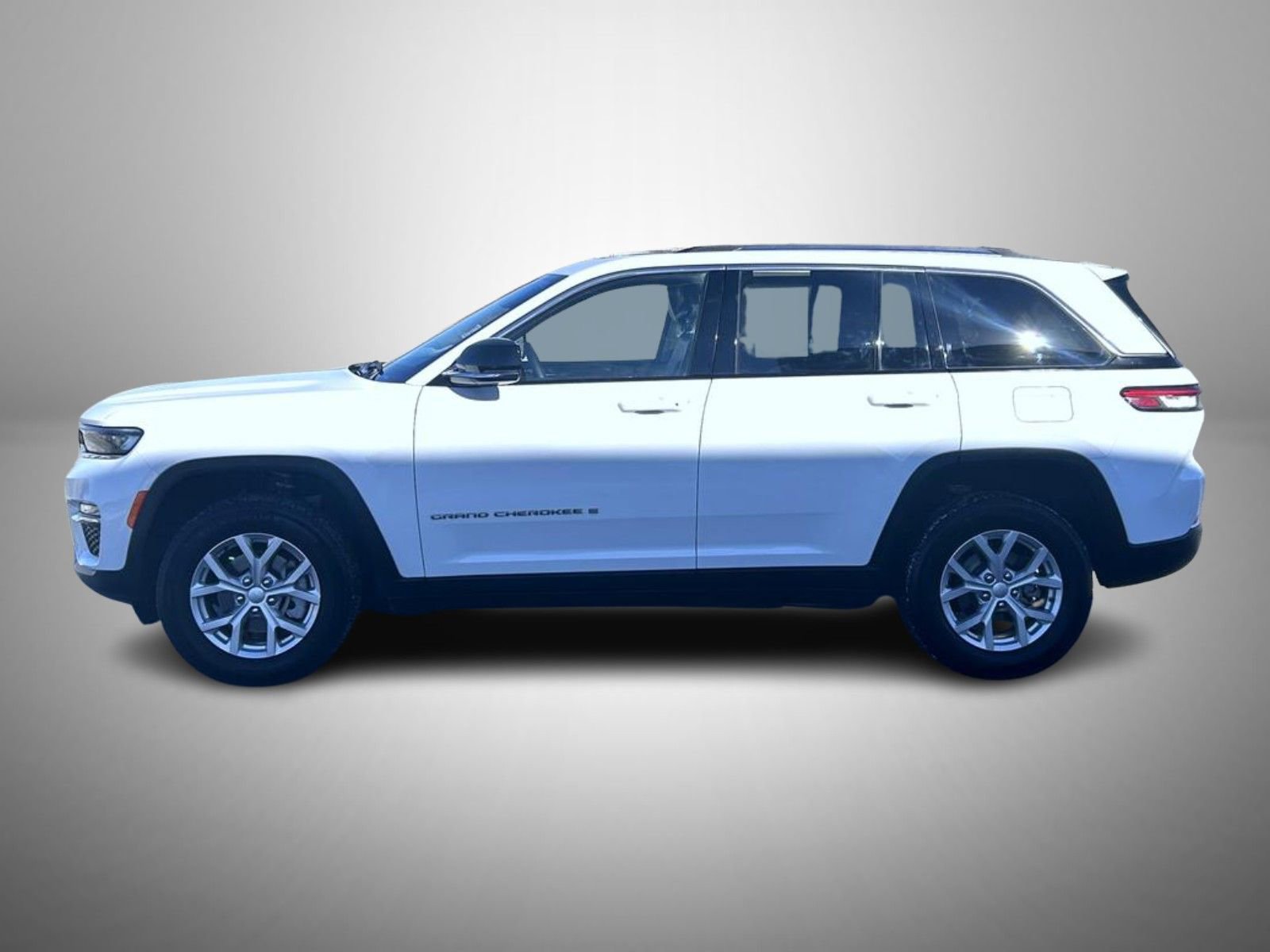 Used 2023 Jeep Grand Cherokee Limited image 7