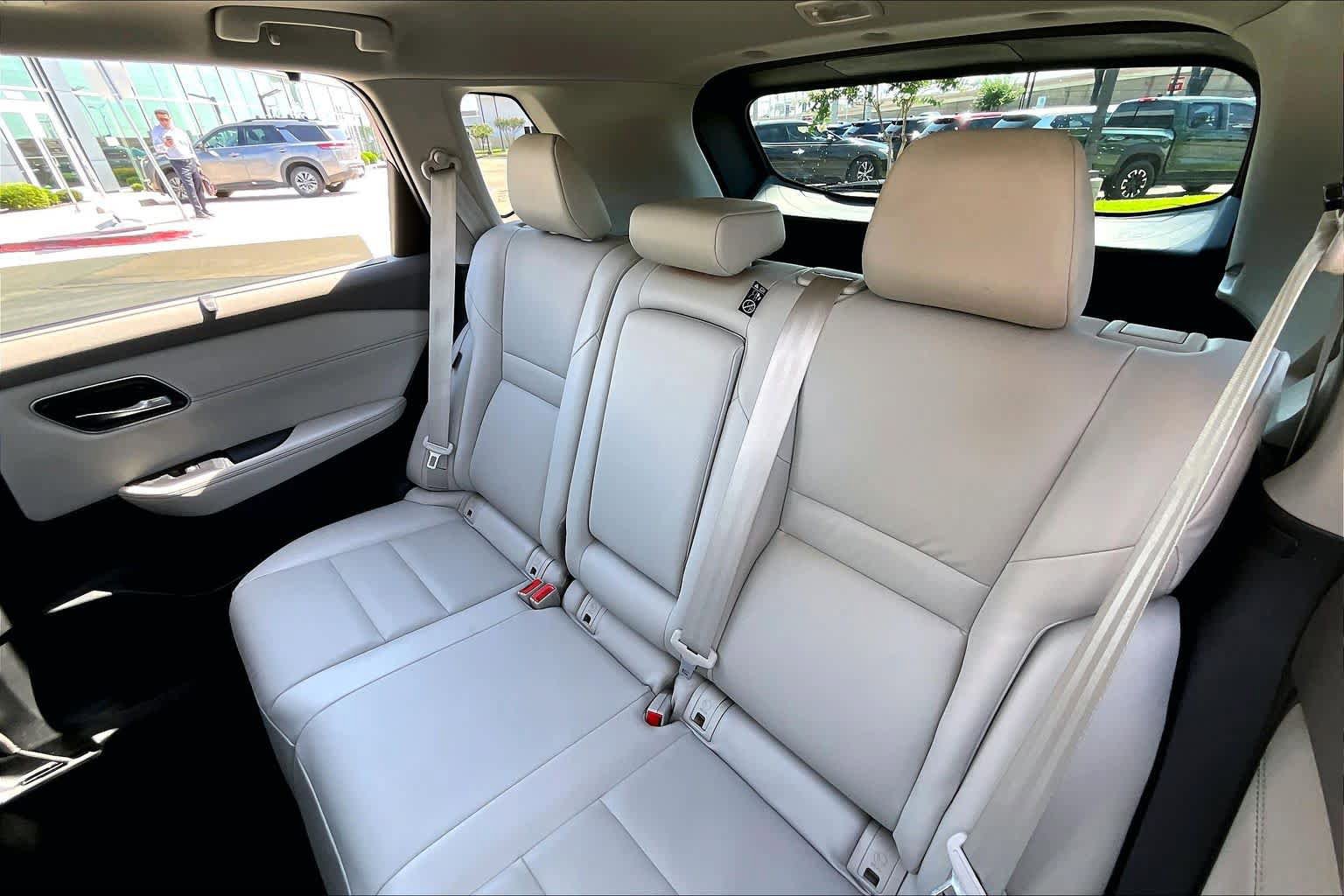 Certified 2021 Nissan Rogue SV w/ Premium Package FWD image 18