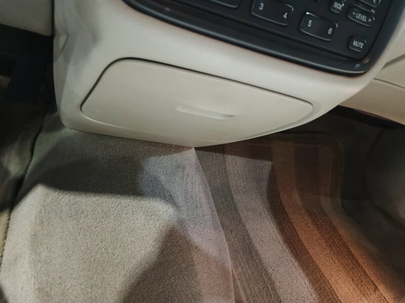 Used 2001 Cadillac De Ville FWD image 41