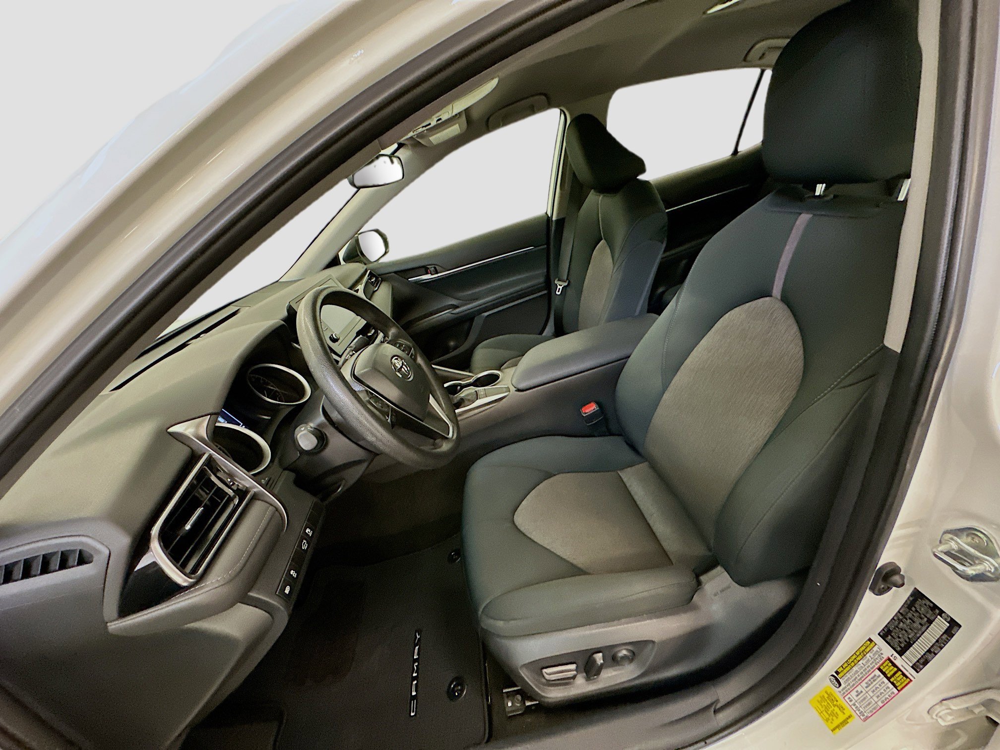 Used 2024 Toyota Camry LE FWD image 13