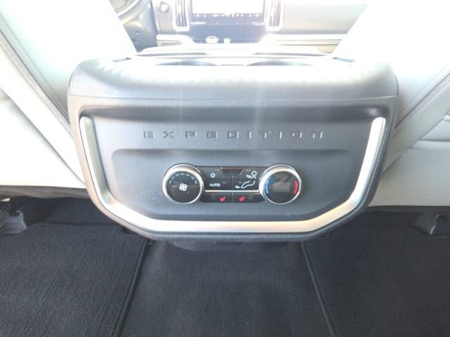 Certified 2025 Ford Expedition Max Platinum image 13