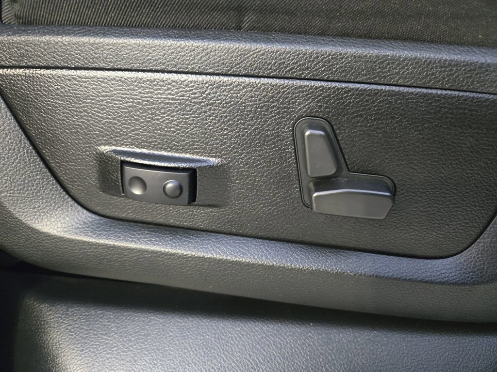 Used 2022 RAM 3500 Laramie image 30