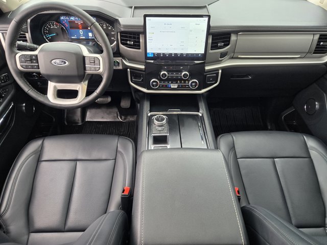 Certified 2024 Ford Expedition XLT image 26