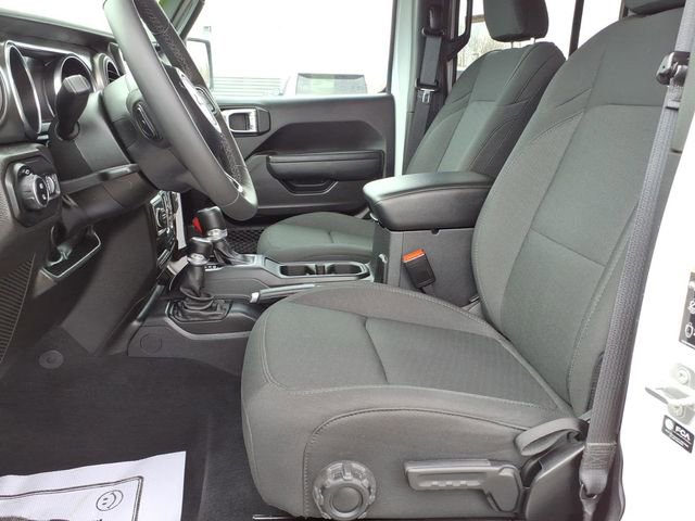Used 2023 Jeep Gladiator Mojave AWD/4WD image 14