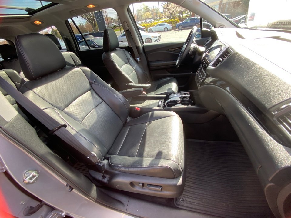 Used 2017 Honda Pilot Elite image 32