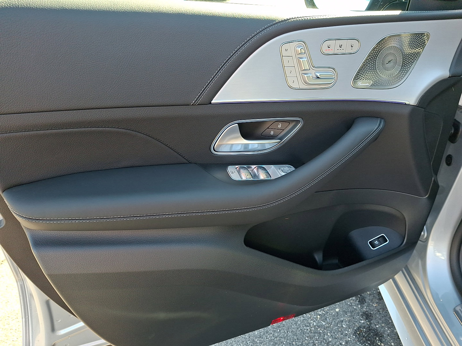 New 2026 Mercedes-Benz GLE 53 AMG 4MATIC Coupe image 7