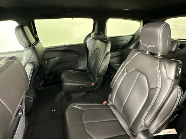 New 2027 Chrysler Pacifica Select FWD image 19