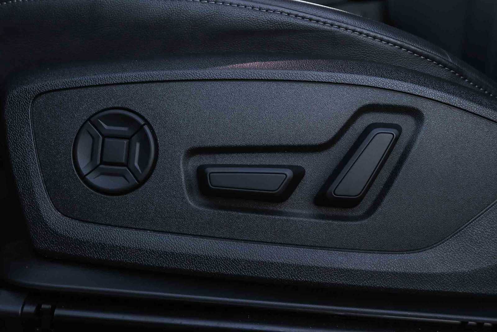 Used 2025 Audi Q6 e-tron Premium Plus w/ Premium Plus image 24