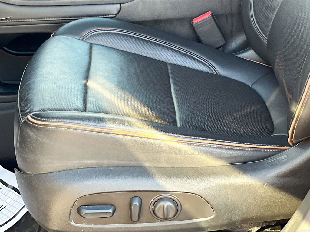 Used 2023 GMC Acadia AT4 w/ Technology Package AWD/4WD image 20