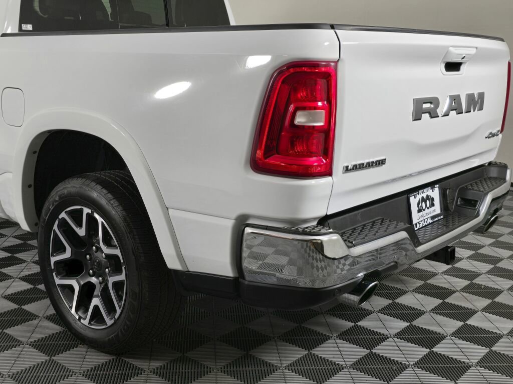 Used 2025 RAM 1500 Laramie image 13