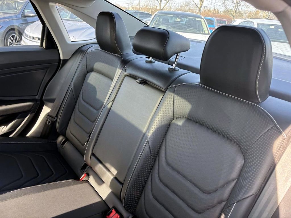Used 2022 Volkswagen Jetta SEL image 26