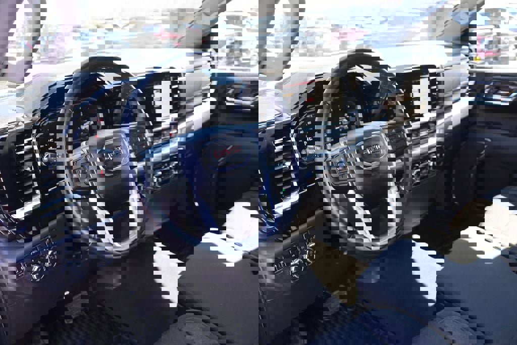 Used 2024 GMC Sierra 1500 Elevation image 11