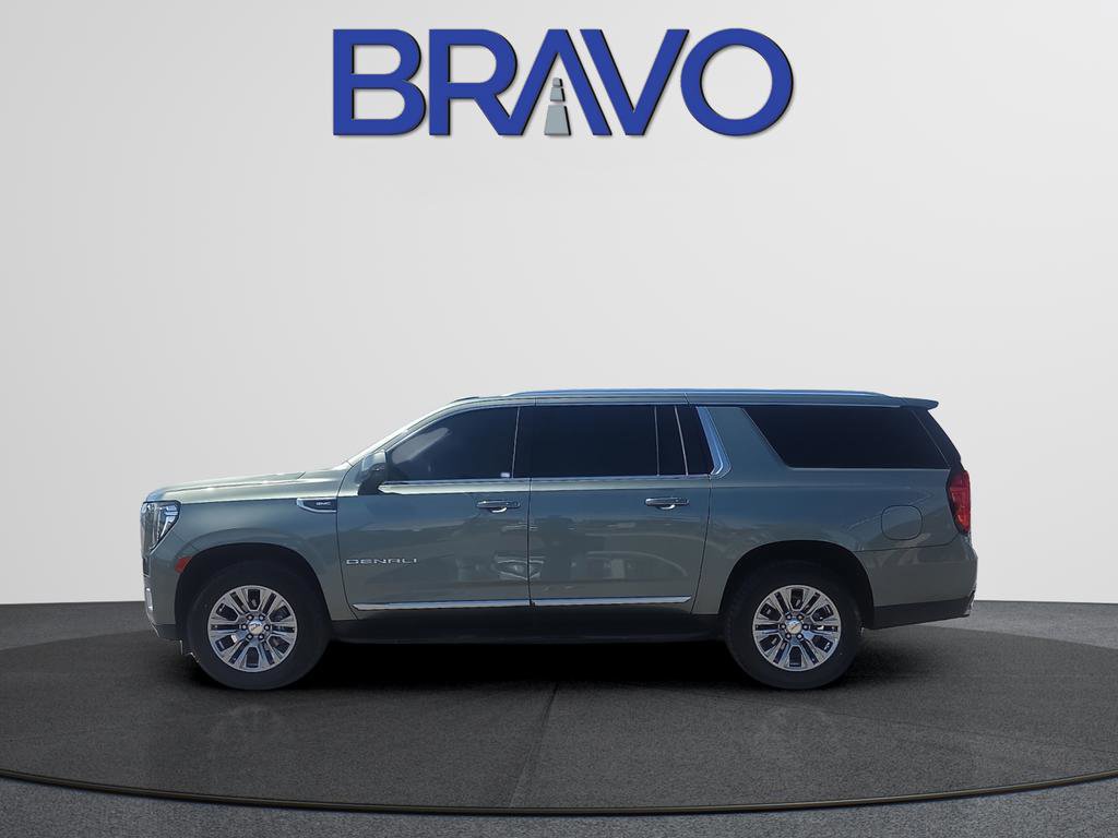 Used 2023 GMC Yukon XL Denali AWD/4WD image 6
