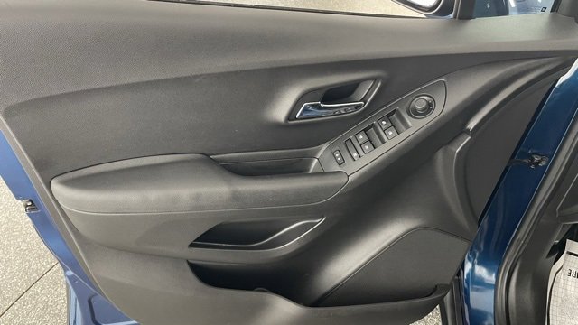 Used 2019 Chevrolet Trax LT w/ LT Convenience Package image 35