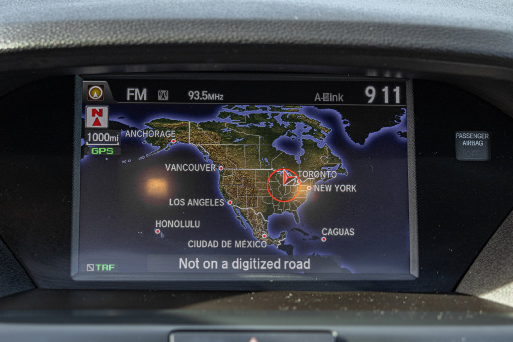 Used 2017 Acura MDX w/ Technology Package AWD/4WD image 16