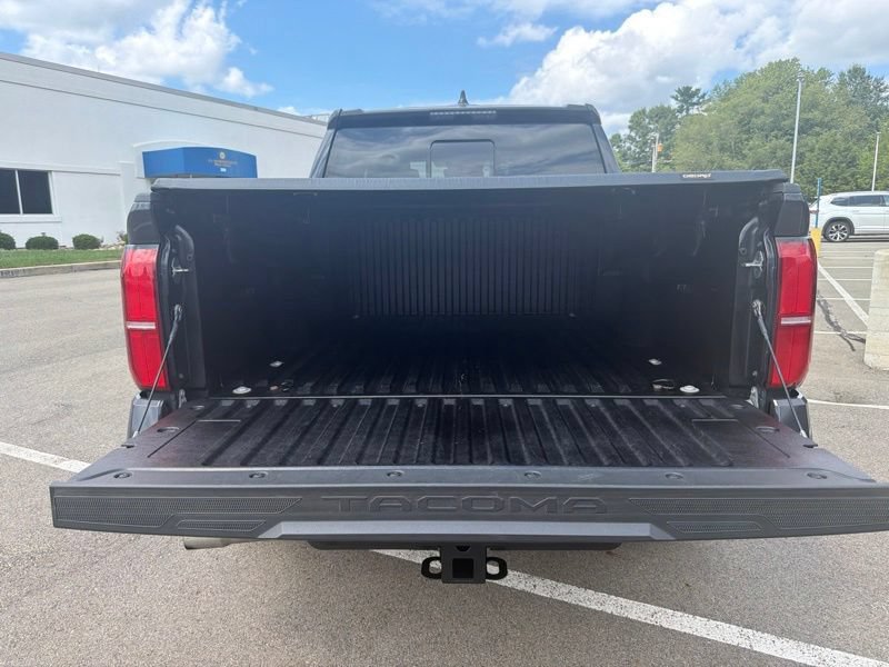Used 2024 Toyota Tacoma SR5 AWD/4WD image 10