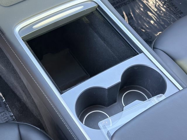 Used 2023 Tesla Model 3 Standard Range image 17