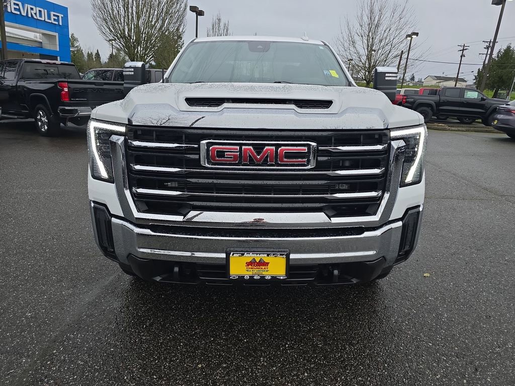 Certified 2025 GMC Sierra 3500 SLT w/ X31 Off-Road Package image 9