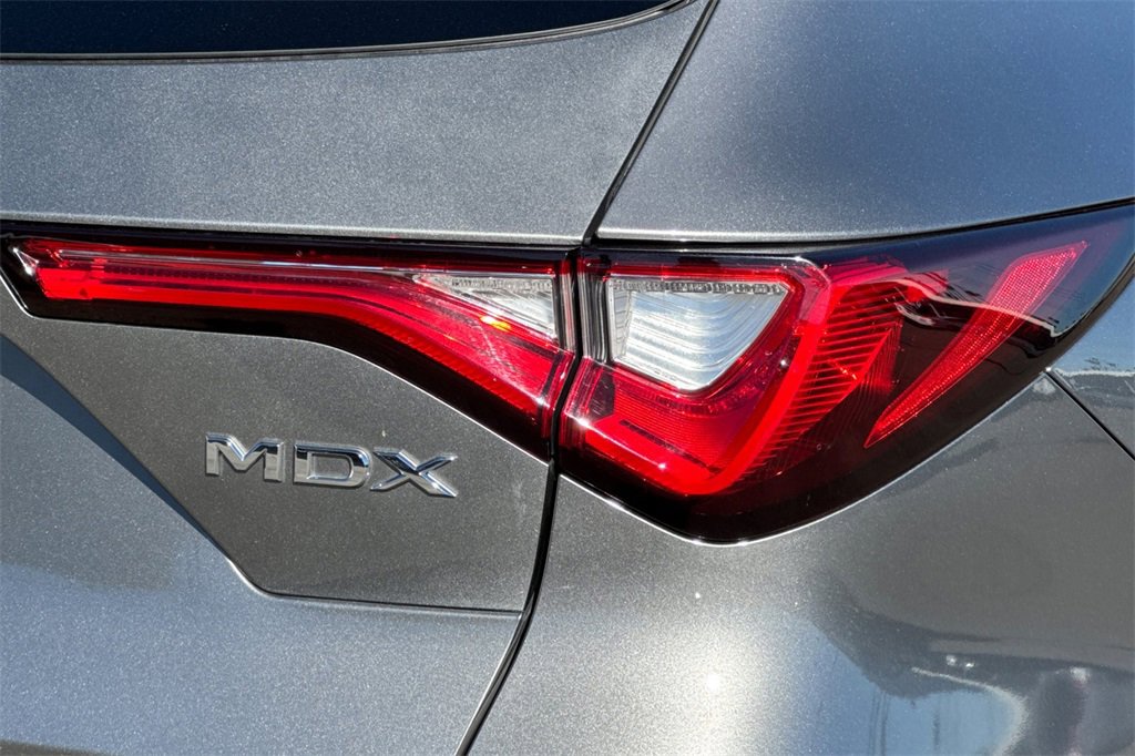 Certified 2023 Acura MDX FWD w/ Technology Package image 38