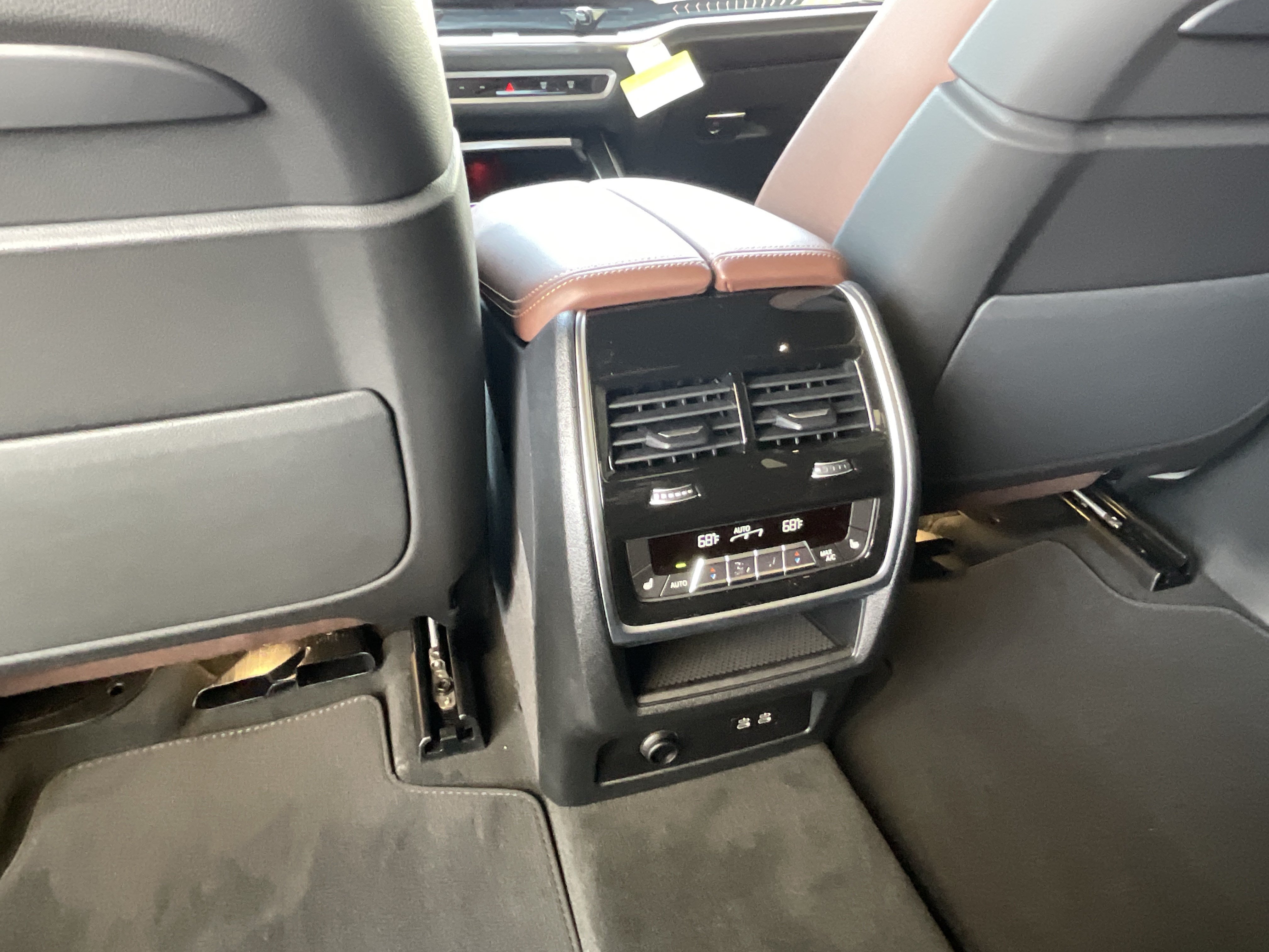 New 2027 BMW X7 xDrive40i w/ M Sport Package AWD/4WD image 25
