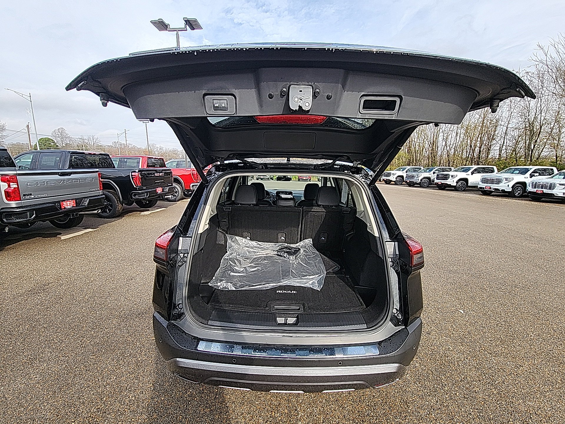 Used 2022 Nissan Rogue SL w/ SL Premium Package image 32