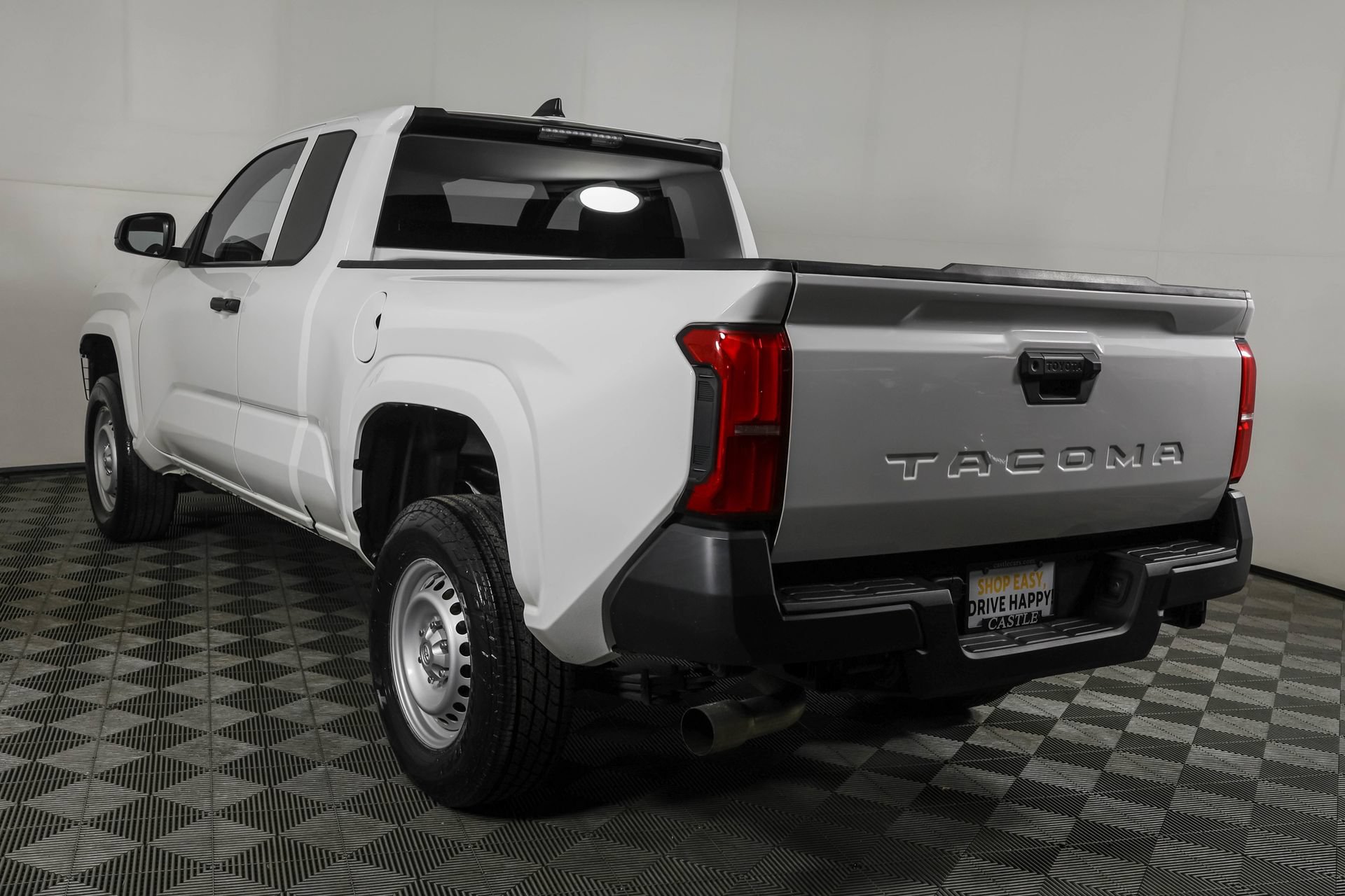 Used 2024 Toyota Tacoma SR RWD image 17