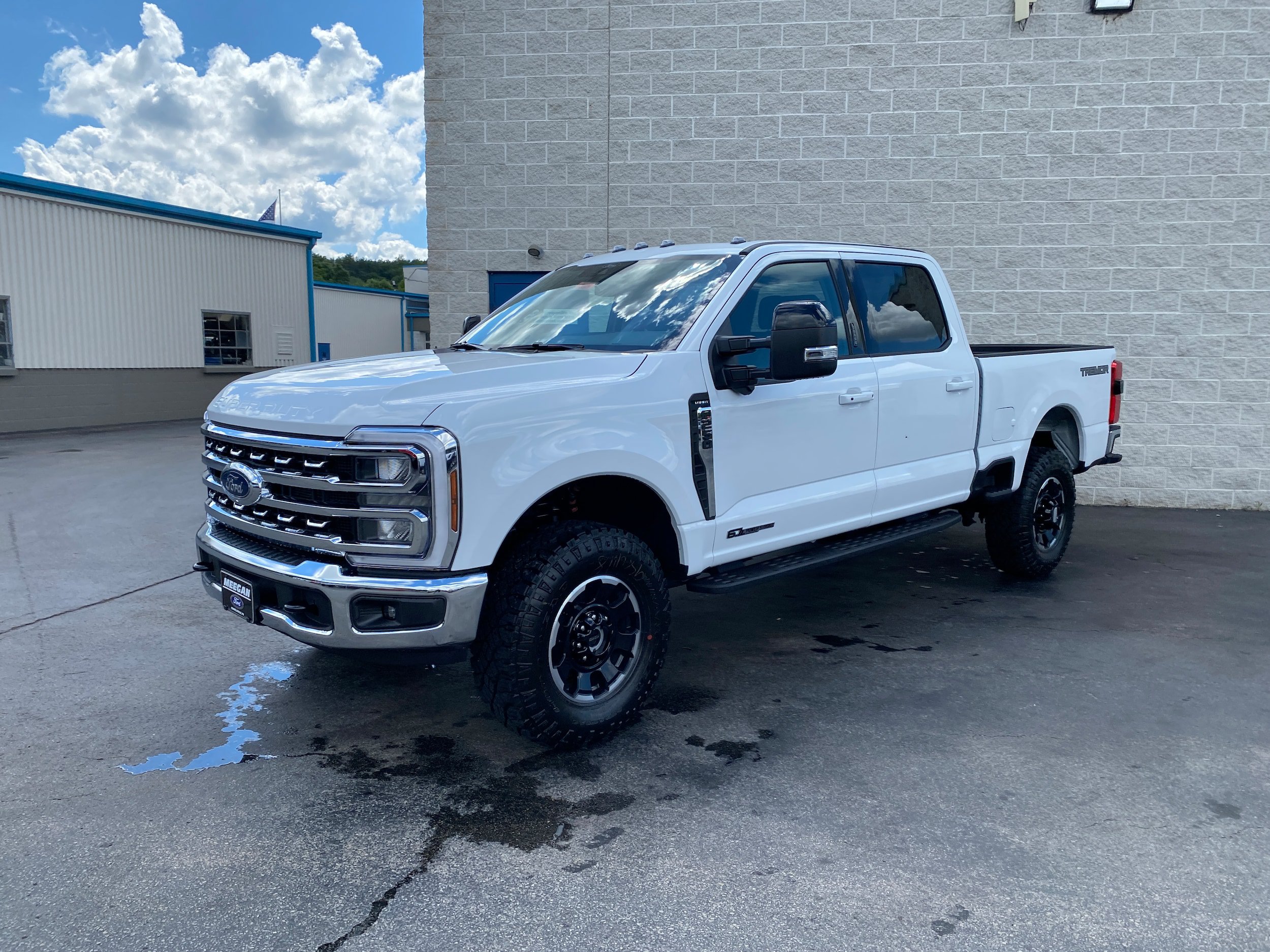 New 2026 Ford F250 Lariat w/ Tremor Off-Road Package AWD/4WD image 3