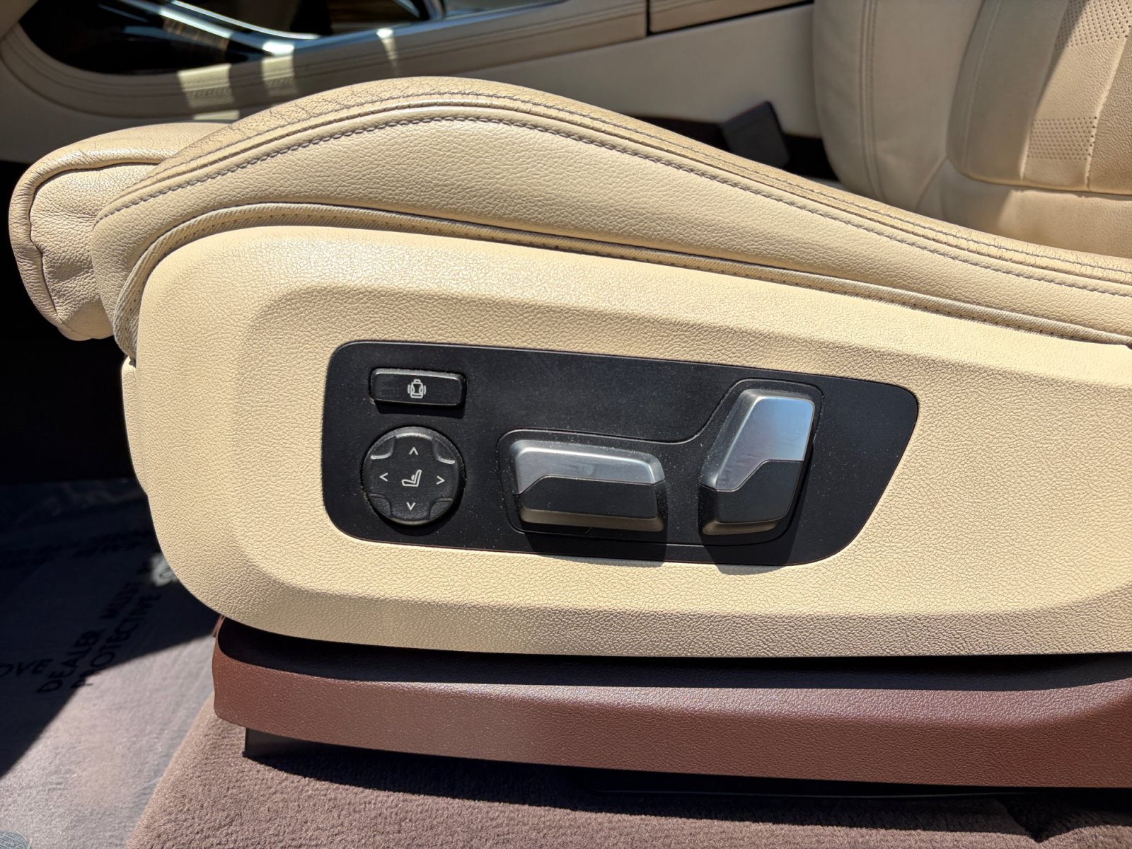 Used 2019 BMW X7 xDrive40i w/ Cold Weather Package AWD/4WD image 13