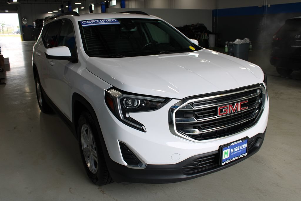Used 2020 GMC Terrain SLE w/ Driver Convenience Package AWD/4WD image 3