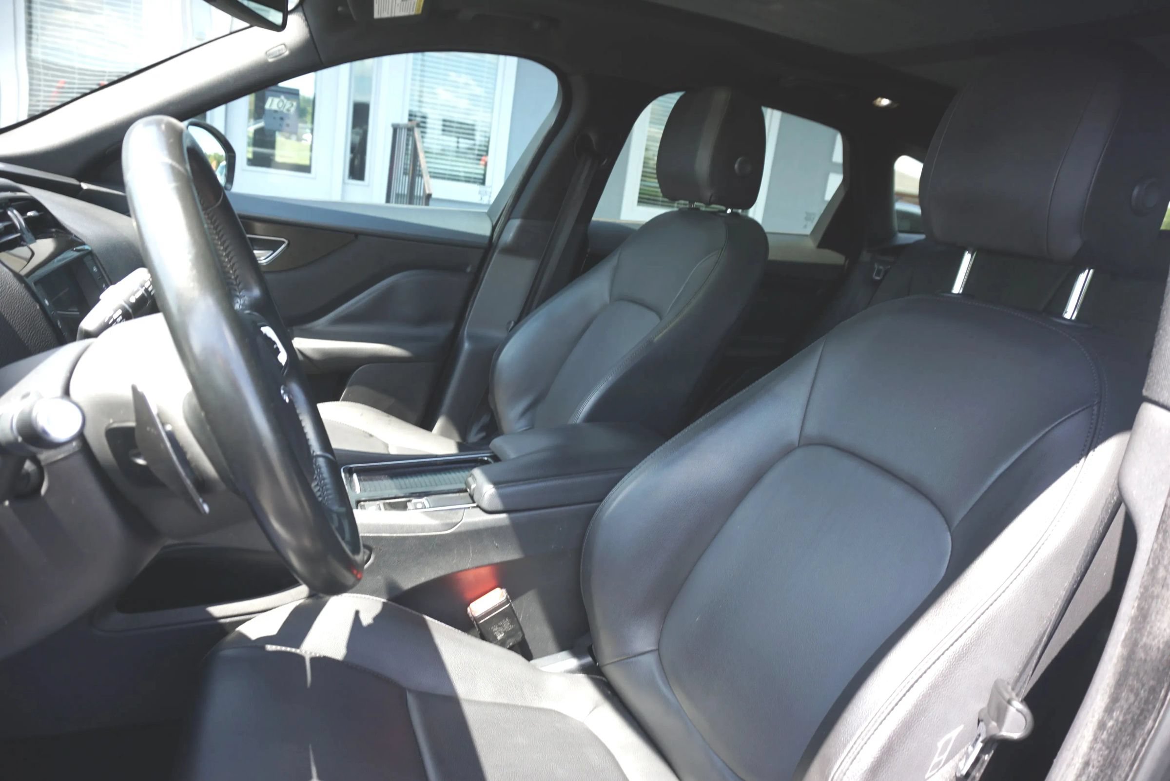 Used 2018 Jaguar F-PACE Premium AWD/4WD image 26