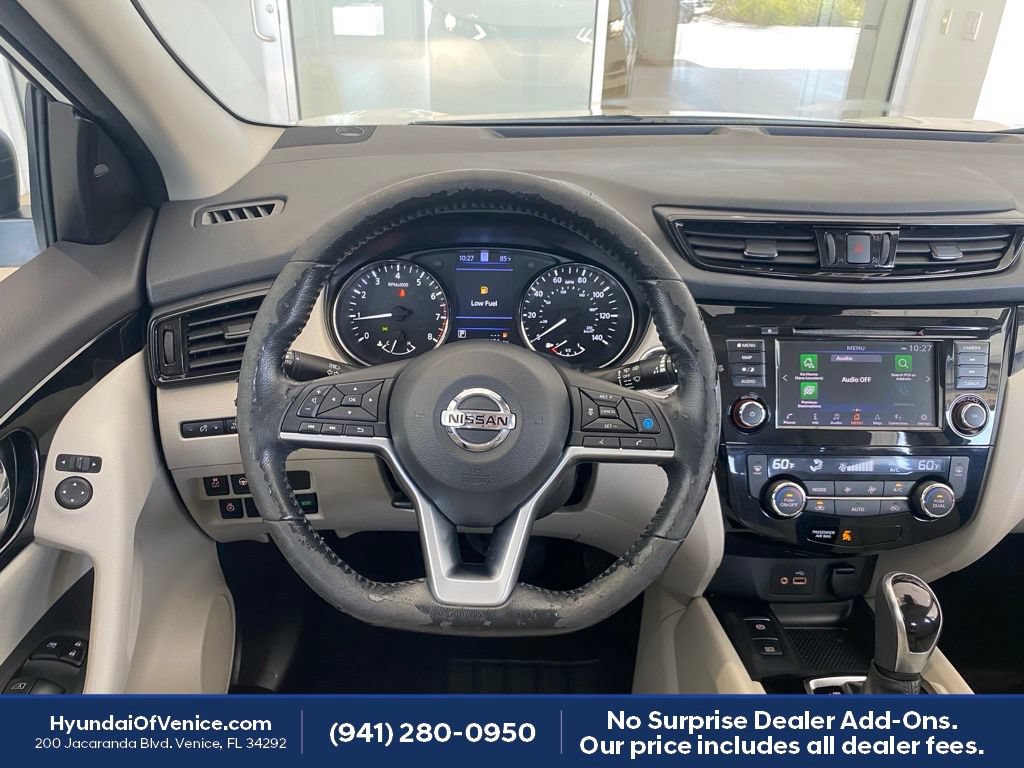Used 2021 Nissan Rogue Sport SL FWD image 3