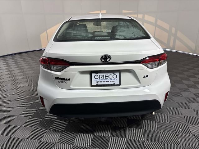 Used 2025 Toyota Corolla LE image 7