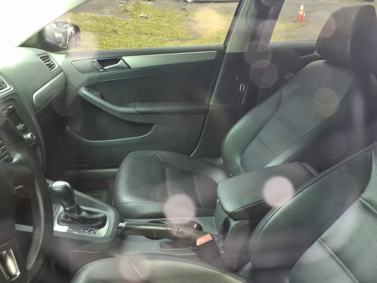Used 2014 Volkswagen Jetta SE FWD image 6