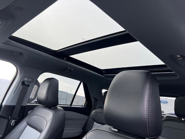 Certified 2023 Ford Explorer XLT w/ Equipment Group 202A image 27