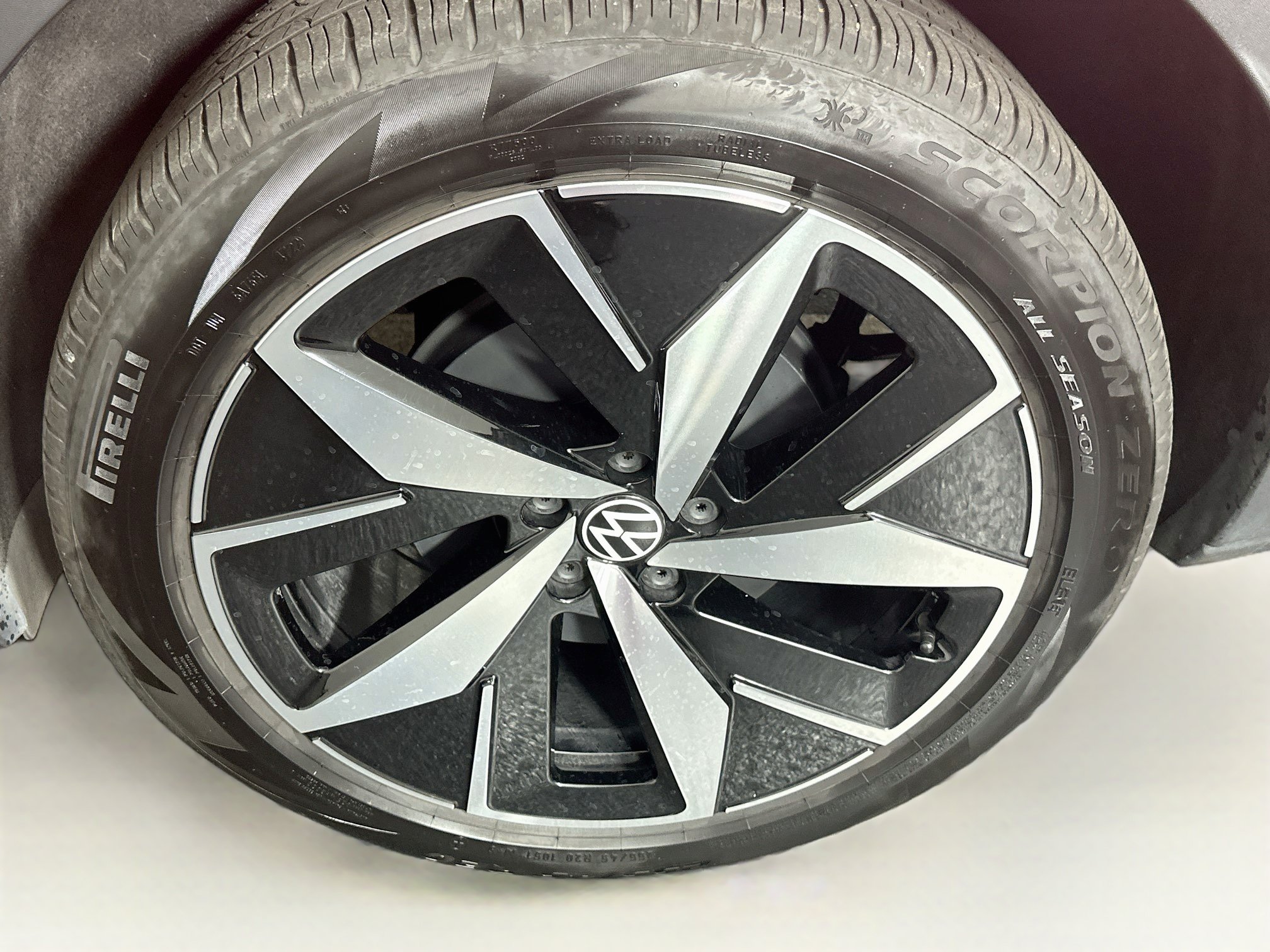 Used 2023 Volkswagen ID.4 Pro S AWD/4WD image 11