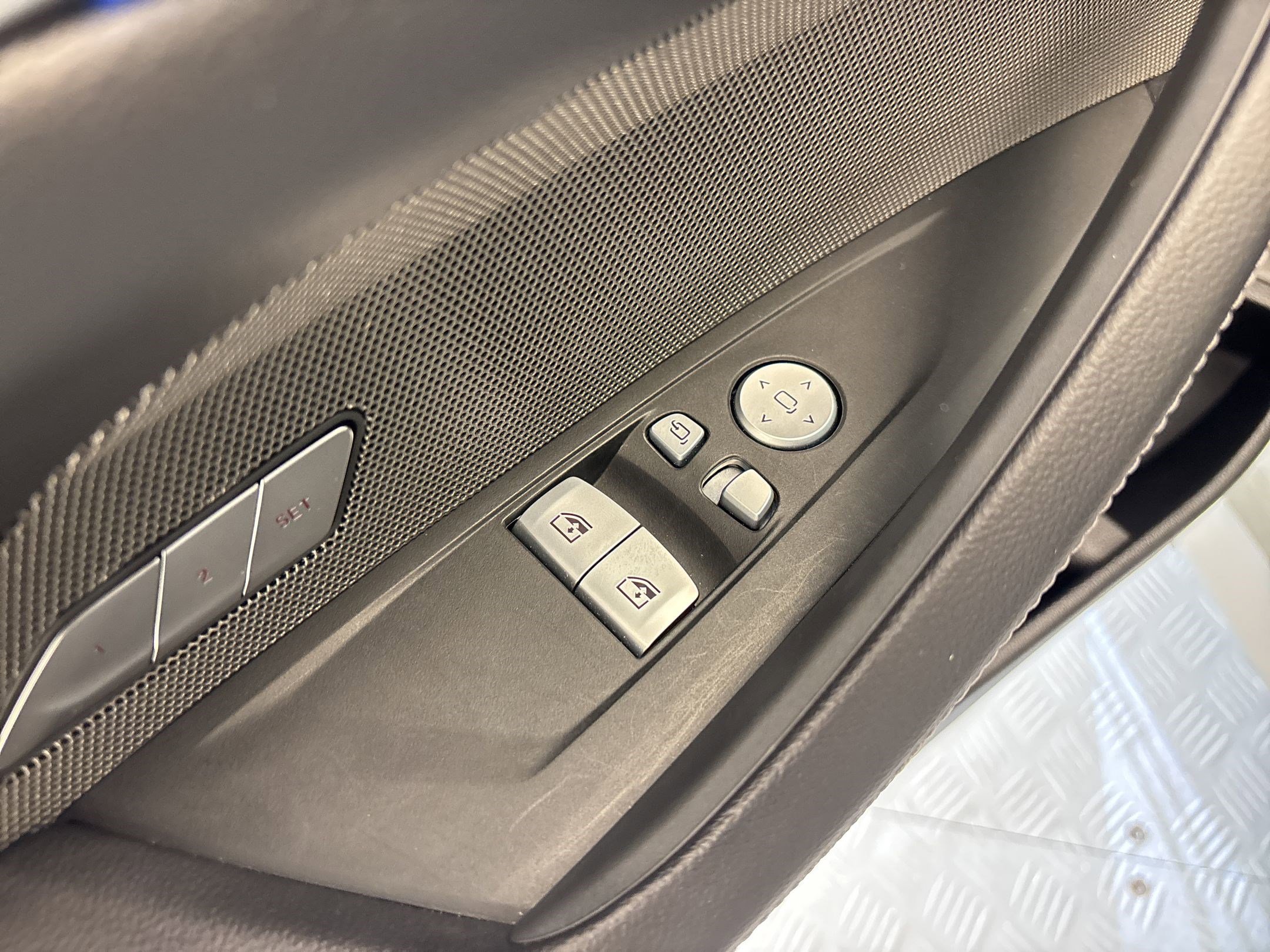 Used 2026 BMW 430i Coupe w/ M Sport Package RWD image 12