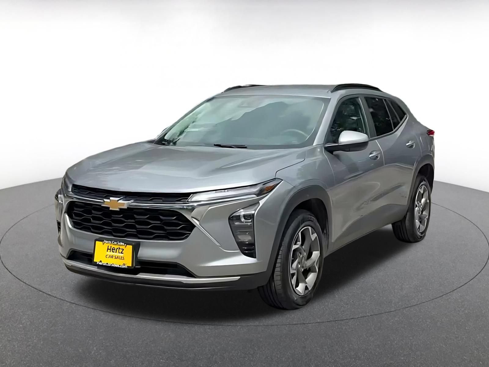 Used 2025 Chevrolet Trax LT FWD image 6
