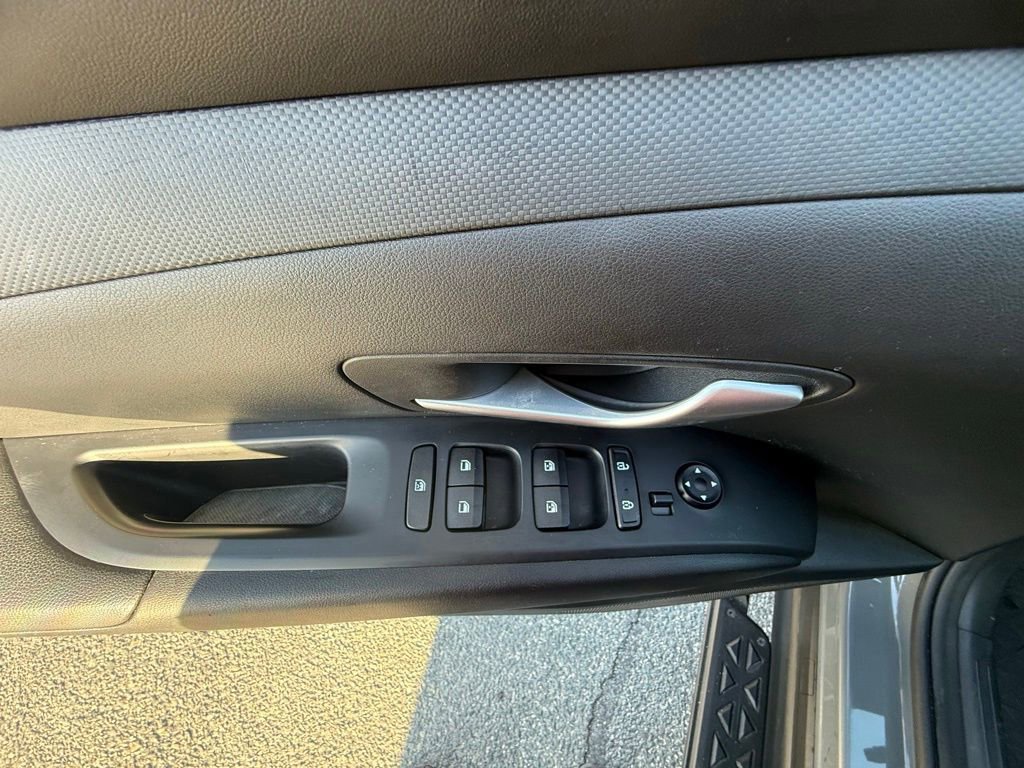 Used 2024 Hyundai Santa Cruz Night image 16