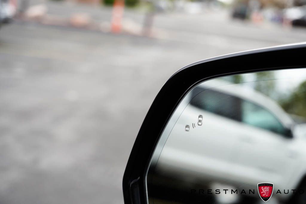 Used 2023 Lincoln Aviator Reserve w/ Equipment Group 201A image 23