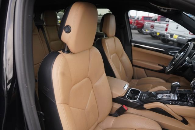 Used 2016 Porsche Cayenne image 20