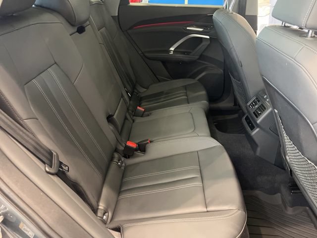 Used 2025 Audi Q5 Premium w/ Convenience Package AWD/4WD image 19